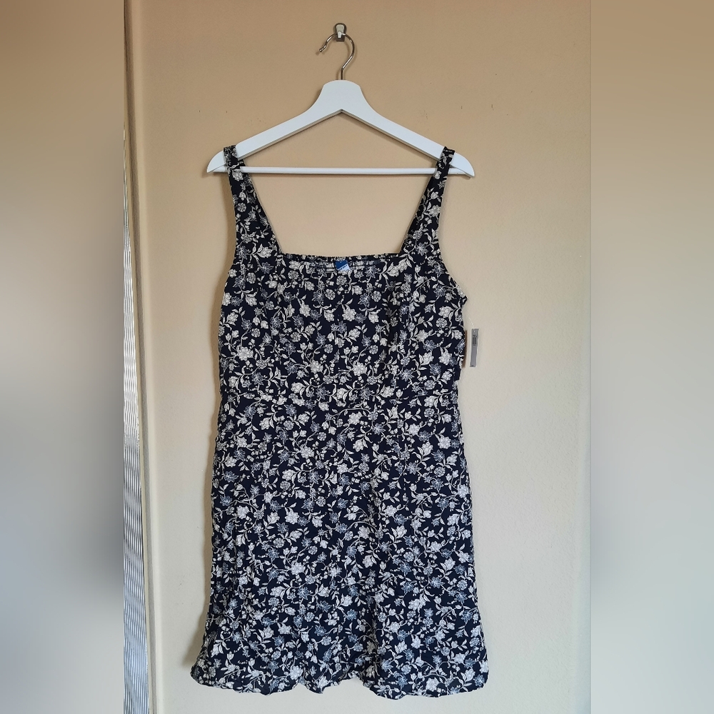 Old Navy Black Sleeveless Mini Sundress Floral Pockets